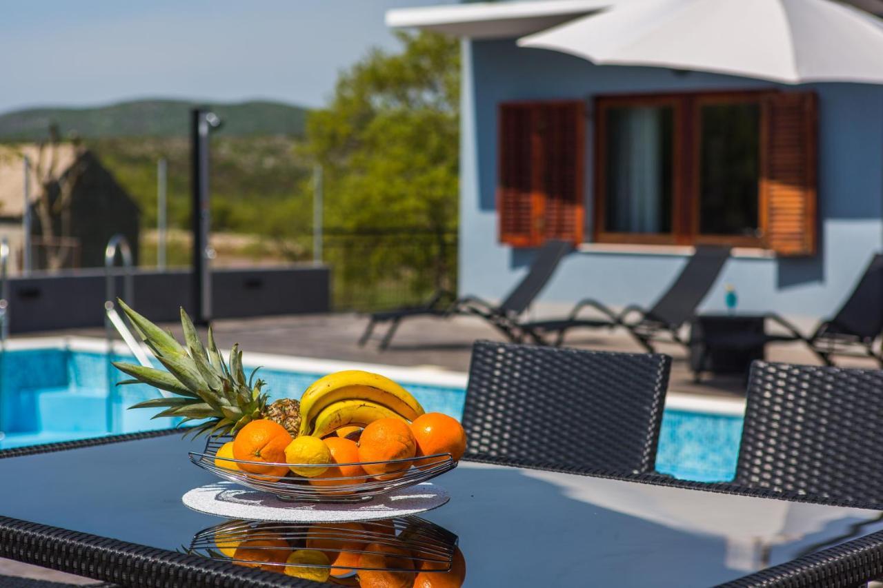 Holiday Home Villa Marija Radosic  Eksteriør billede