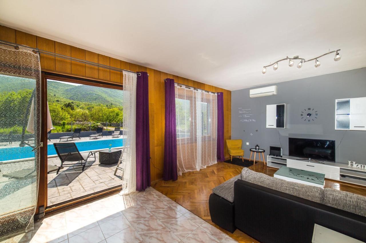 Holiday Home Villa Marija Radosic  Eksteriør billede