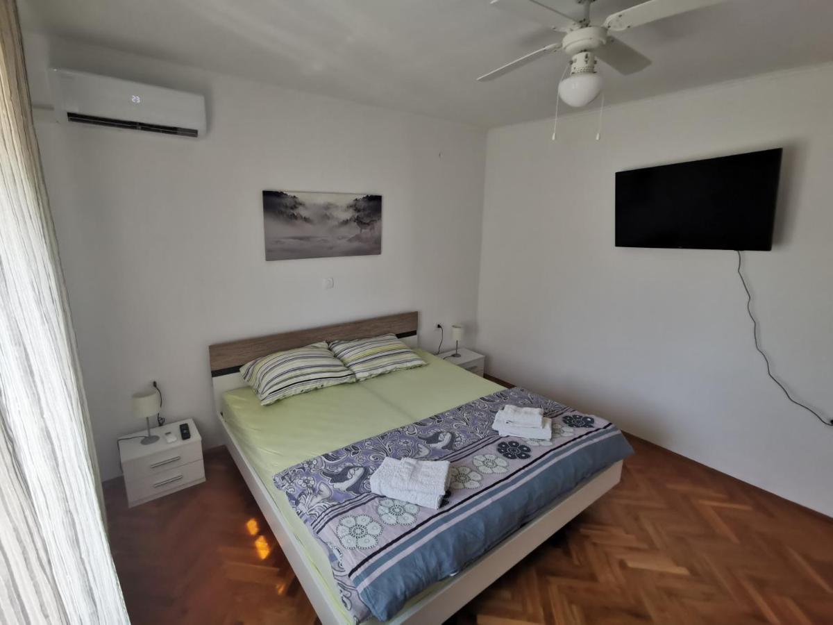 Holiday Home Villa Marija Radosic  Eksteriør billede